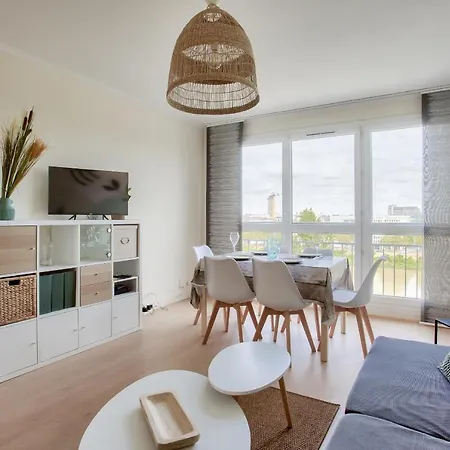 Escapade Sur L'ile De Avec Vue Sur La Loire Apartment